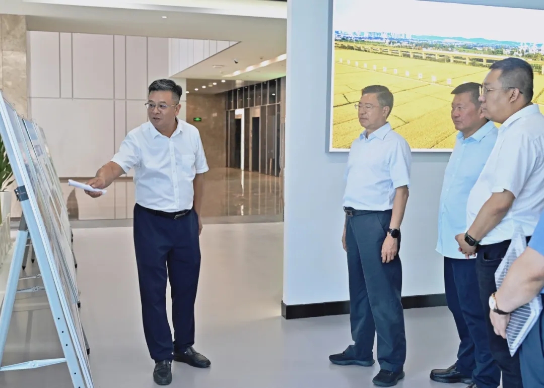 666cedfa313f5.jpg 何礼带队到四川现代种业集团检查2.webp.jpg