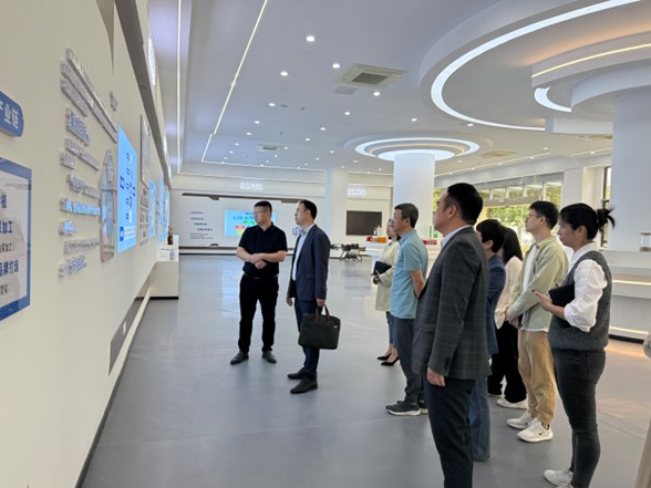 中国邮政集团广安分公司与西大农科公司开展合作交流