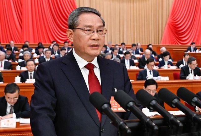 李强在政府工作报告中提出，着力抓好“三农”工作，深入推进乡村全面振兴