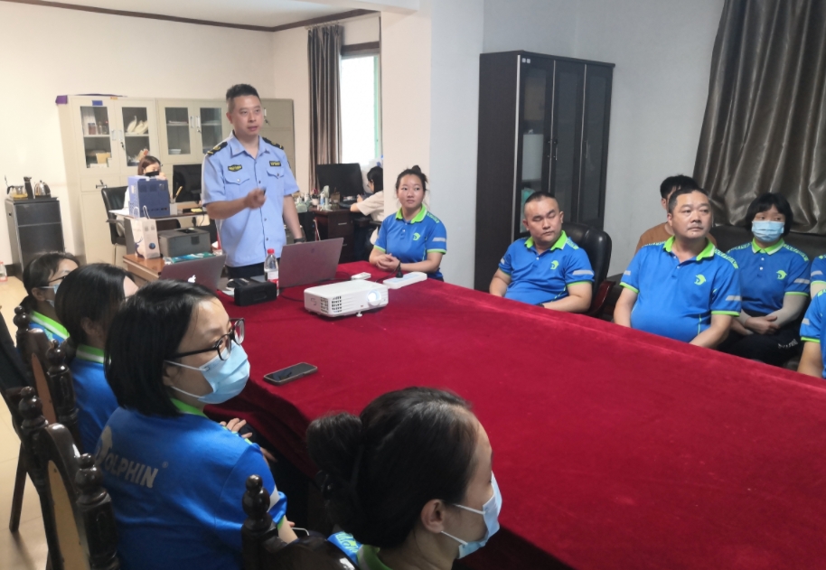 6862227b333f0.png 6.30安全月配图.png