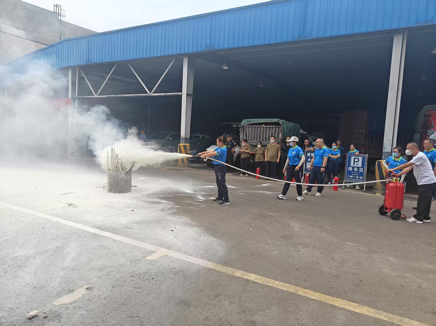 6862229150f63.jpg 630成都片区安全月配图1.jpg