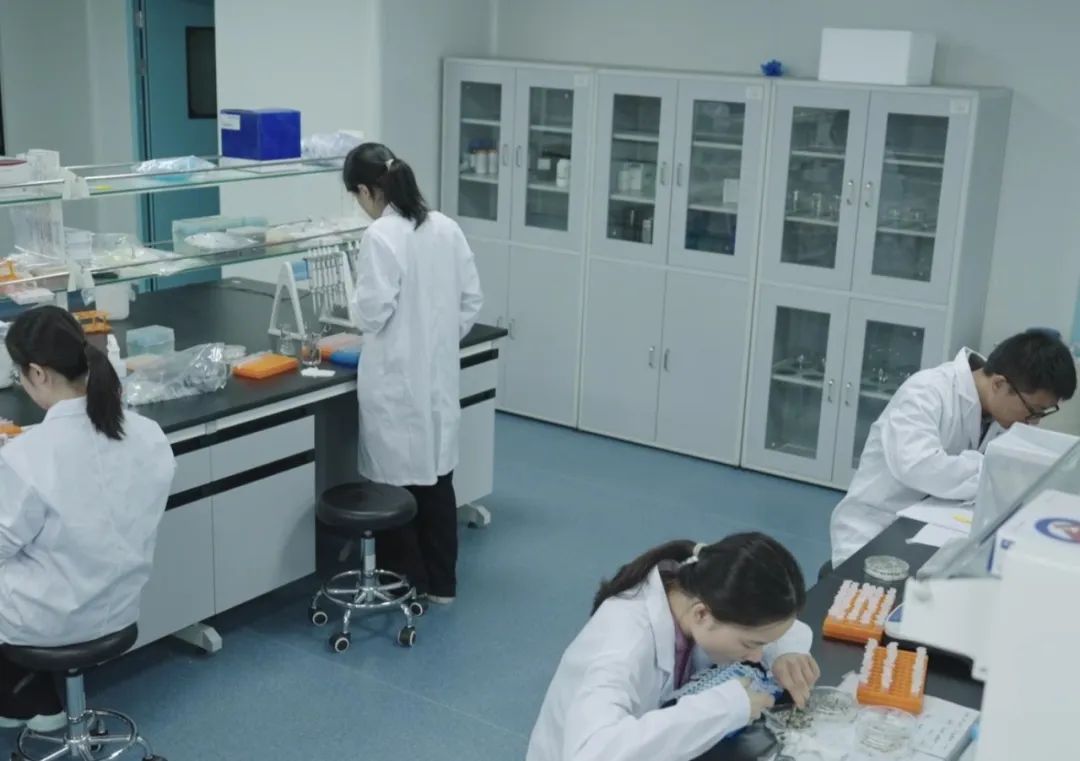7.9实验室入选省重点配图1.jpg