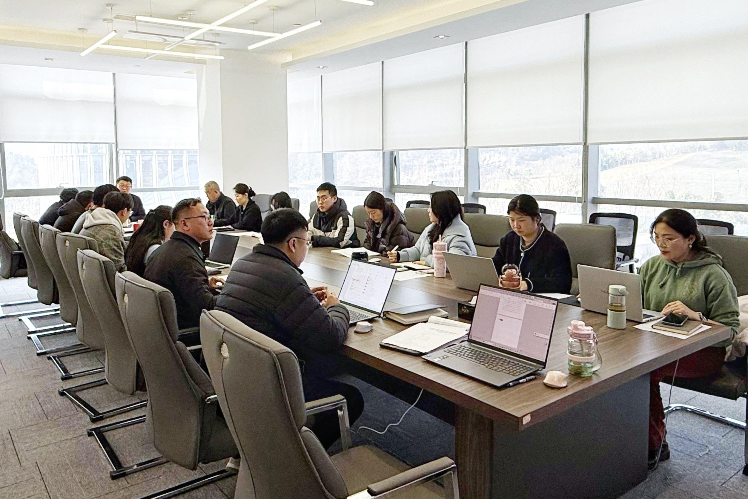 华峰汇农公司召开全体职工大会暨党风廉政建设工作会